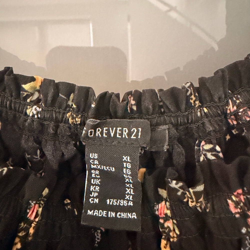 Forever 21 Black Floral Smocked Maxi Dress - Picture 4 of 4